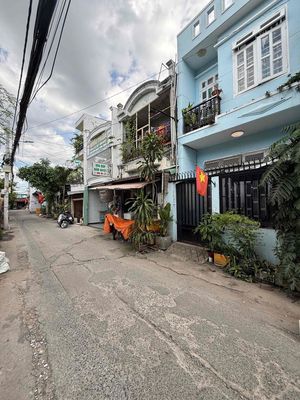 Chính chủ bán gấp nhà Dt 4x14 - 2 Tầng - Hẻm xe hơi - Trương thị hoa