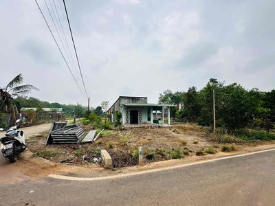 Bán nhà cấp 4, mặt tiền đường số 11, p Minh Thành