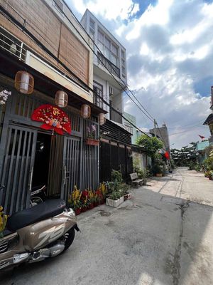 NHÀ ĐƯỜNG XE HƠI. ĐÚC 1 LẦU KIÊN CỐ 4X19 VÕ TRẦN CHÍ, TÂN KIÊN,B.CHÁNH