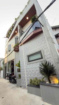 nhà 2.5 tầng mới kiệt ô tô nguyễn phước nguyên full nội thất cao cấp