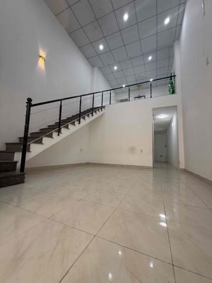 chính chủ cần bán gấp nhà kiệt nên hạ giá  kiệt oto tải .TÔN ĐỨC THẮNG