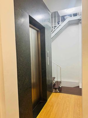 Vỉa Hè 3 Ô Tô Tránh - Kinh Doanh - 39M2 x 6 Tầng Thang Máy - 16.5 Tỷ.