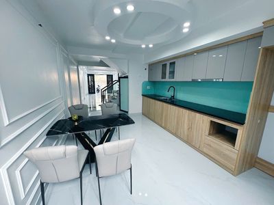 BÁN NHÀ SÂN CỔNG 4 TẦNG MỚI – PHỐ KIỀU SƠN – Ô TÔ VÀO NHÀ