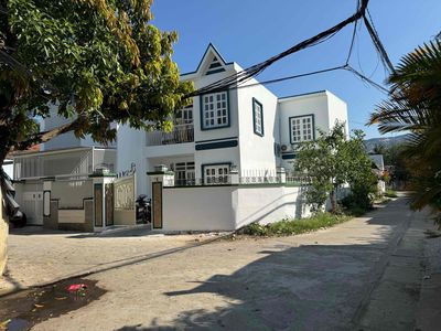 Nhà 2 mặt tiền đường Gò Chùa và Nhà Nghĩa 115m2