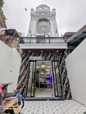 Nhà mới sân cổng + ngủ tầng 1 – cực hiếm trong tầm giá