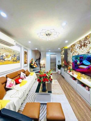 Gần ô tô tránh phố Dương Văn Bé, ngõ nông thông KD, Thang Máy. 43m*5T.