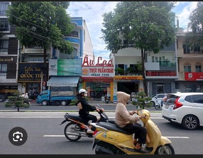 Nhà mặt tiền  đường 23 tháng 10. Giá thấp hơn định giá vietcombank