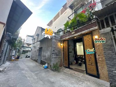 Nhà 5 tầng 8 phòng đang KD, trung tâm, dòng tiền sẵn, giá TL mạnh