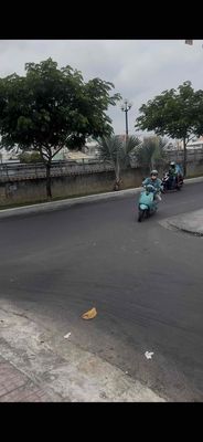 Nhà Mễ Cốc hẻm lớn xe hơi tới nhà