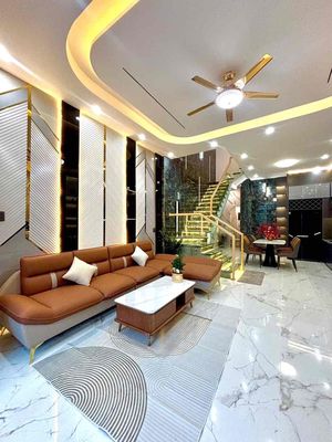 Siêu Phẩm 3 tầng mới đẹp, 4 phòng ngủ đường 7m5 Hoà xuân, Đà Nẵng