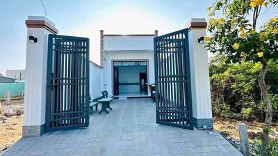 Bán nhà ngay Suối Sâu, 200m2 sổ hồng riêng, dân hiện hữu, chỉ 780TR