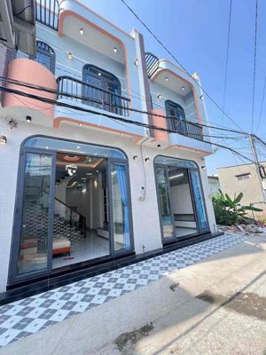 BAN NHA SAU LƯNG ĐA PHA TRUNG ƯƠNG