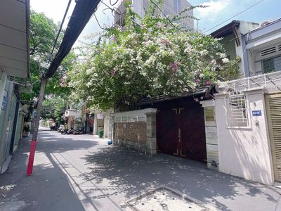 VILLA LÊ VĂN SỸ - TRẦN QUANG DIỆU Q.3 DT: 7,8X19, 3 TẦNG 38,5 TỶ