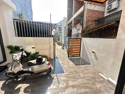 NHÀ MỚI ĐƯỜNG AN DƯƠNG VƯƠNG , NGAY TRUNG TÂM TP CÁCH VIN CON 1KM