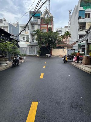 Bán nhà Mặt Tiền ngay Thành Công, 2 tầng, nở hậu, 52m2, chỉ 5 tỷ nhỉnh