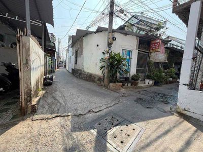 BÁN 3 PHÒNG TRỌ HẺM 108 ĐUONG CÁCH MẠNG THANG TÁM