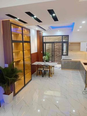 nhà mới đường hà huy giáp, DT 4x15m hẻm 1 sẹc ngắn