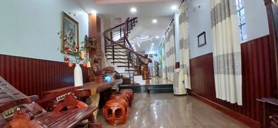 Bán nhà cách biển 500m trung tâm Nha Trang hẻm Nguyễn Thiện Thuật