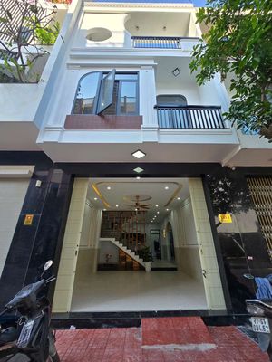 Bán nhà mặt tiền đường số 2, khu gara Quyền, Quy Nhơn