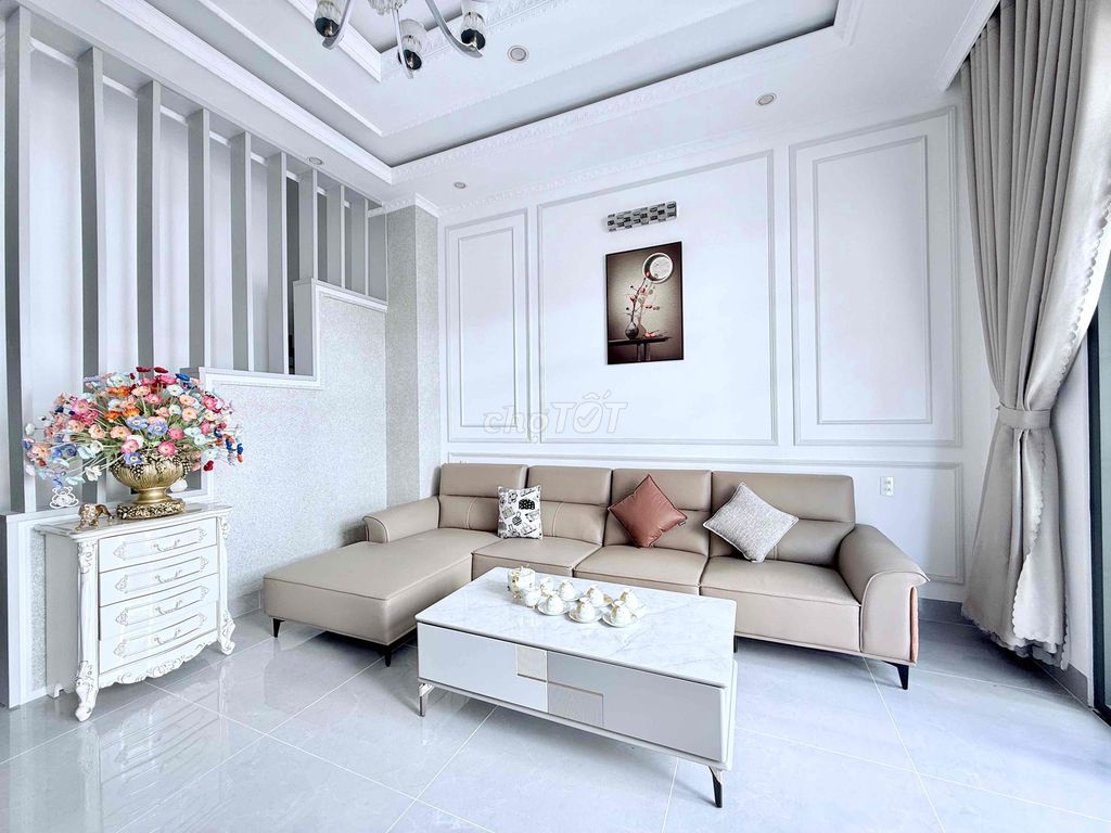 NHÀ ĐẸP MỚI XÂY NỘI THẤT ĐẦY ĐỦ SẴN Ở TẠI KQH AN SƠN ĐÀ LẠT