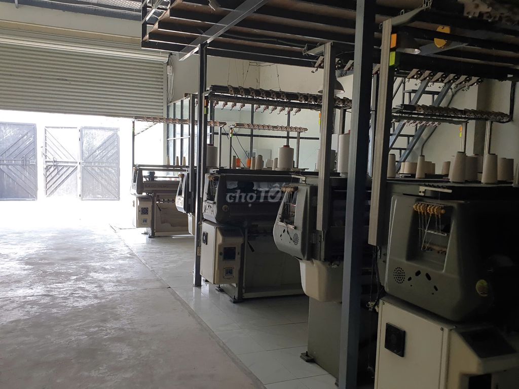 HOT- Bán gấp xưởng sạch đẹp 10x45, gần ngã 3 Mỹ Hạnh, sổ hồng riêng