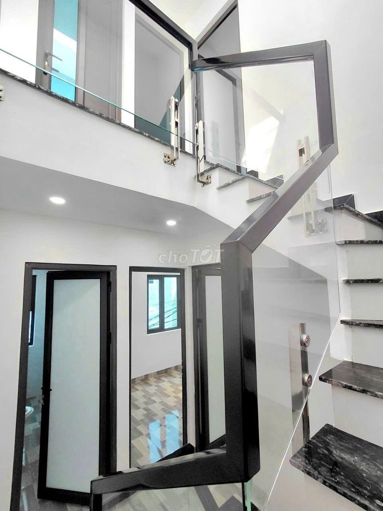 Bán nhà xây mới 3 tầng, lô góc thoáng - Ngõ 229 Miếu Hai Xã - Ngõ rộng