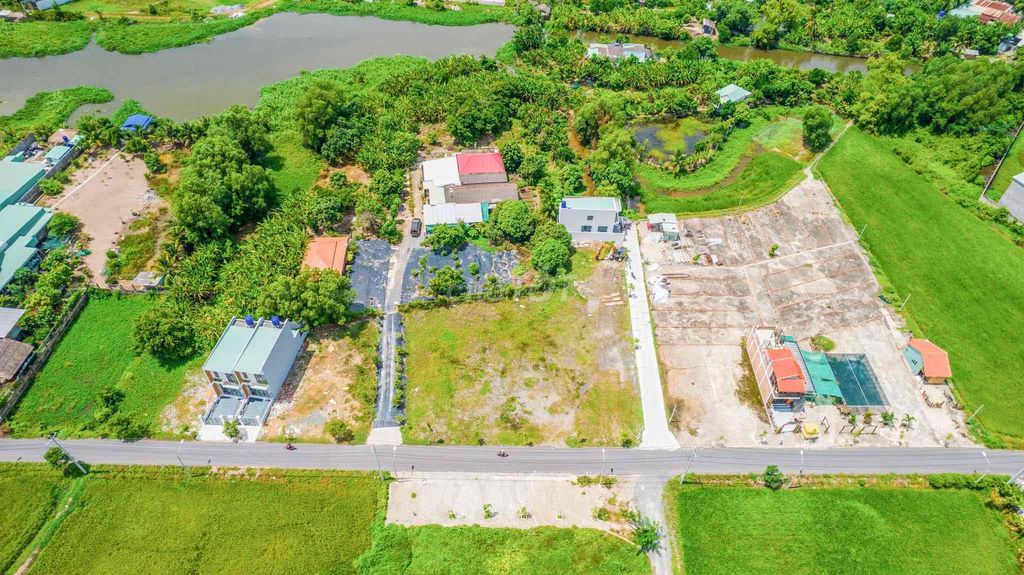 🔥 Nhà phố giá tốt Cần Đước – Sổ hồng riêng – Dọn vào ở liền!