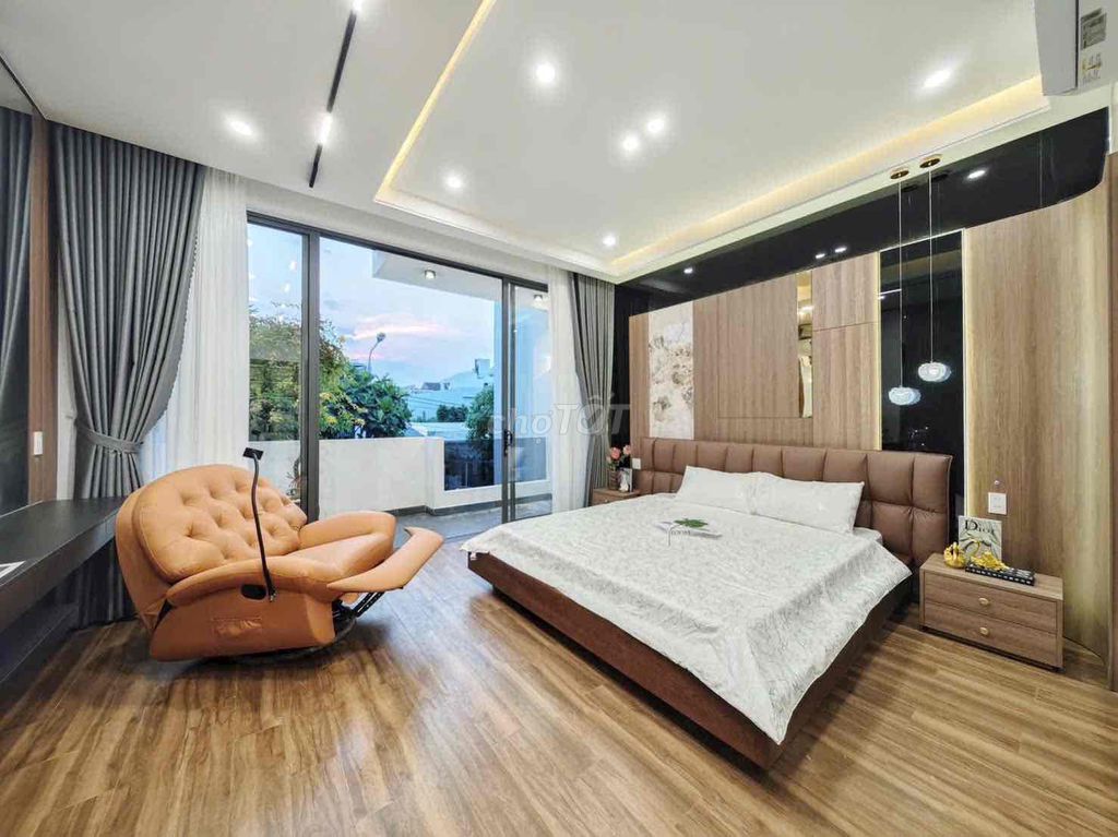 Siêu phẩm 3 tầng, đường 5m5, Hoà Xuân, Đà Nẵng