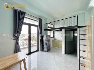 Phòng Ban Công Gác Lớn Mới Xây Đầy Đủ Nội Thất Ngay Công Viên Phần Mềm