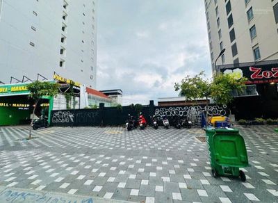 ĐẤT 850M NGANG 20M MT PHẠM VĂN ĐỒNG