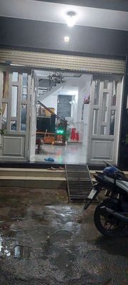 Nhà thuê ngay ngã tư ga 2 lầu 56m2 10tr