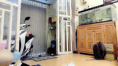Cho thuê nhà đường Âu Cơ 4x12,5 1 trệt 2 lầu sân thượng 4Pn 3Wc