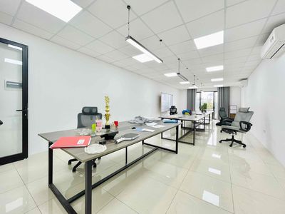 CHO THUÊ VĂN PHÒNG MẶT HỒ HOÀNG CẦU - ĐỐNG ĐA 92M GIÁ CHỈ TỪ 15TRIỆU