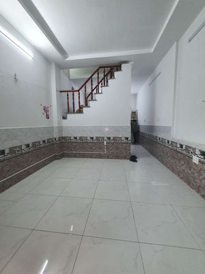 Kho Nhà Chính 4x9 1lầu 2pn 1wc 1Máy Lạnh 