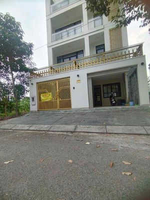 CHO THUÊ BIỆT THỰ EVERRICH QUẬN 7, TRỆT 2 LẦU, 8PN 55 TRIỆU/ THÁNG