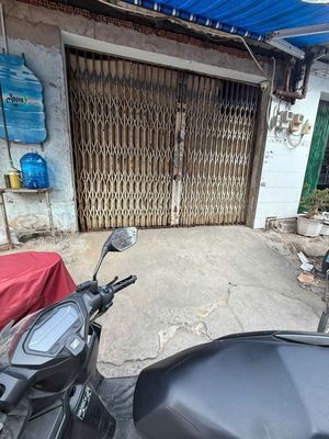 kho có gác đường Bùi tư toàn diện tích 5 x 24 giá 8 triệu