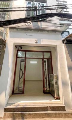 MẶT BẰNG RIÊNG BIỆT – CÓ SÂN ĐỂ XE – GẦN KHU CHUNG CƯ VÀ ĐƯỜNG LỚN