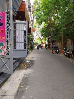 Cho thuê nhà Nguyễn Huy Tưởng, cạnh 2 chung cư
