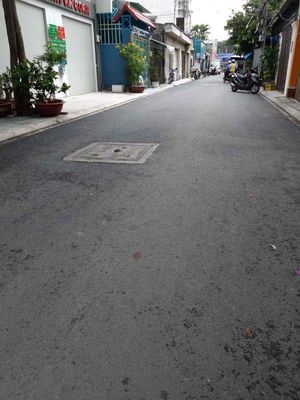 nhà đúc 3 tấm phan huy ích phường 15 tân bình dt: 70m2