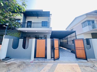 Cho thuê nhà 2 tầng, 3PN, mới 100%, có nội thất tại Oasis, Mỹ Phước