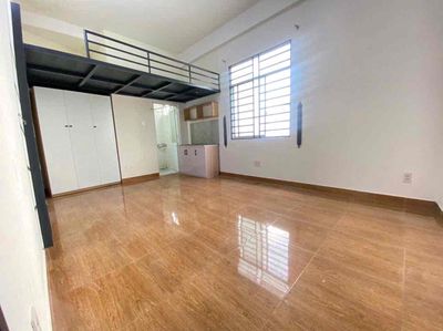 Cho Thuê Phòng Gác Cửa Sổ Trời Nội Thất Gần AEON Mall - ĐH Công Thương