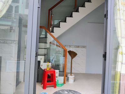 nhà nguyên căn sạch đẹp hẻm rộng