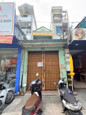 CẦN CHO THUÊ GẤP NHÀ MẶT TIỀN THỐNG NHẤT VỊ TRÍ ĐẸP