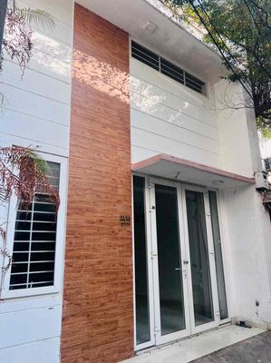 Cho Thuê Nhà nguyên căn trung tâm phố