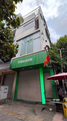 CHO THUÊ NHÀ MAT TIEN ĐUONG 3/2, Q.11