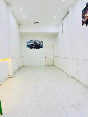 CHO THUÊ NHÀ MẶT TIỀN-CÓ SÂN RỘNG-MINH PHỤNG-Q11