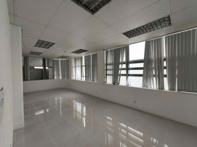 Mặt bằng siêu rộng 230m² Đỗ Xuân Hợp – phù hợp làm văn phòng