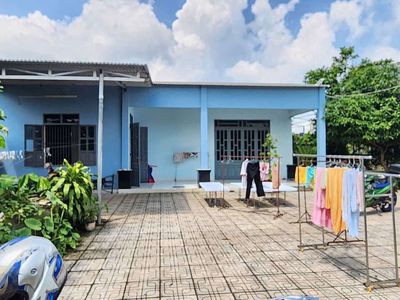 Cần bán nhà có vườn bưởi