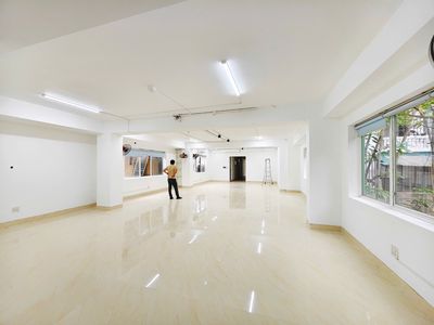 Cho thuê văn phòng tại Trường Chinh 250m2 33tr 3 thoáng full kính