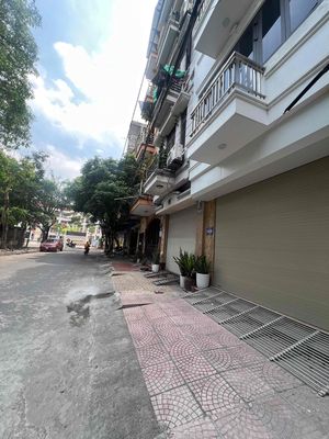 🏡CHO THUÊ NHÀ LÀM VĂN PHÒNG > DIỆN TÍCH 60M > ĐUỜNG 15M >  VỈA HÈ OTO